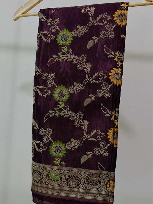 Brown allover meenakari design saree with rich pallu and blouse✨🍂