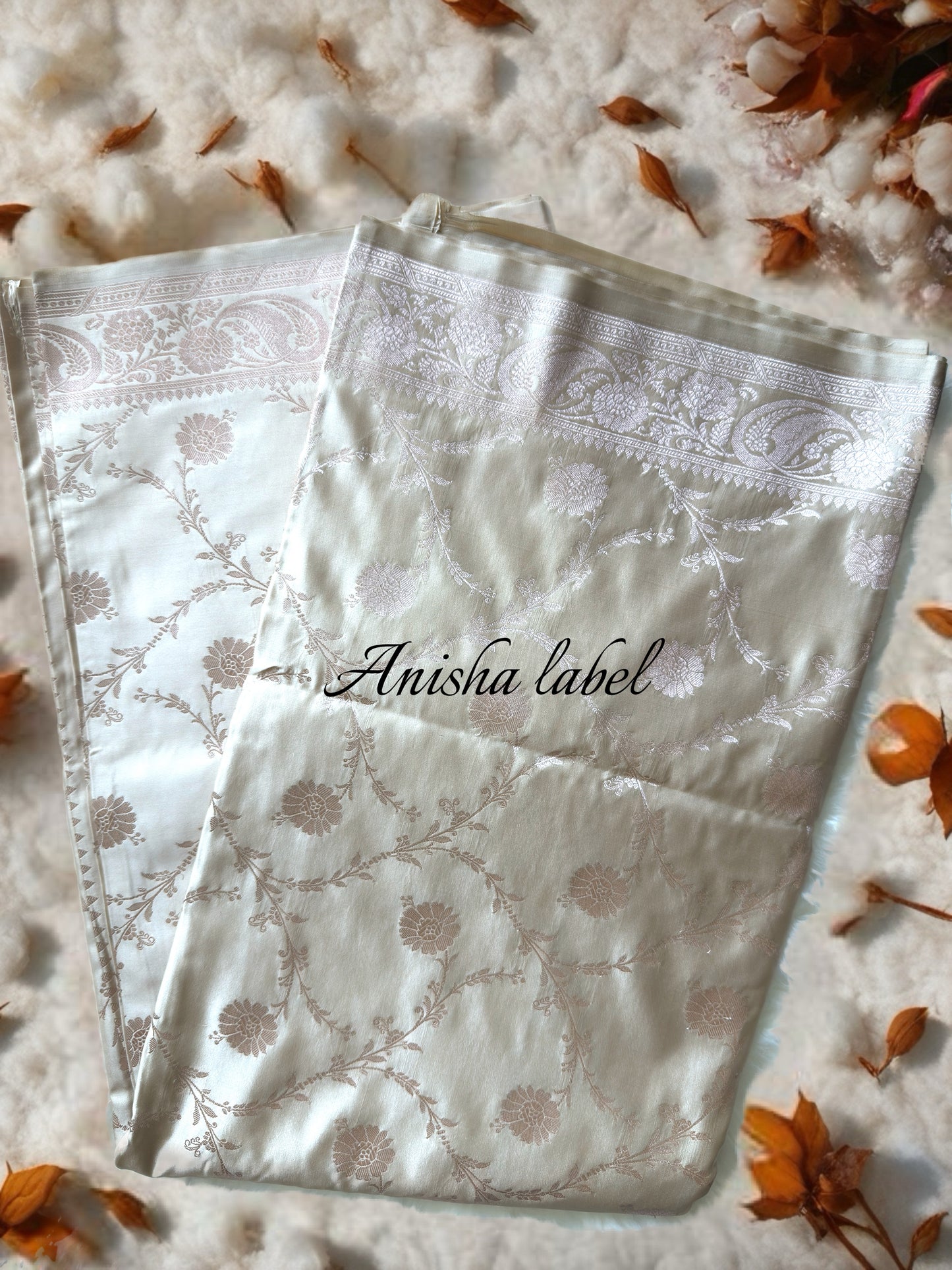 BANARASI ALLOVER SILVER ZARI WEAVING BEAUTIFUL PALLU WITH BLOUSE🌼