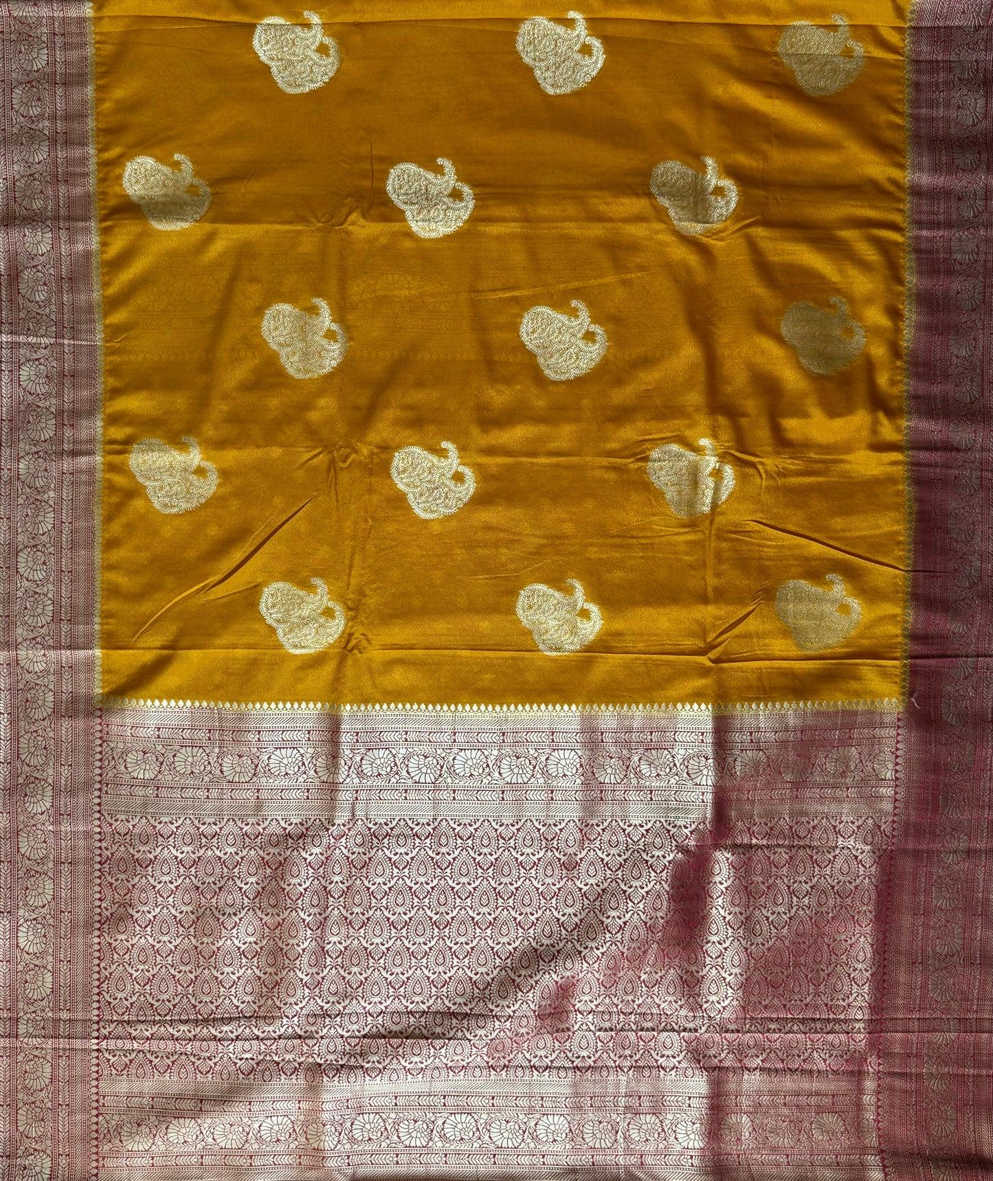 STUNNING COMBINATIONS YELLOW AND RED BANARASI ALLOVER GOLD ZARI WEAVING WITH RICHPALLU AND BLOUSE WITH SMALL BUTISS✨
